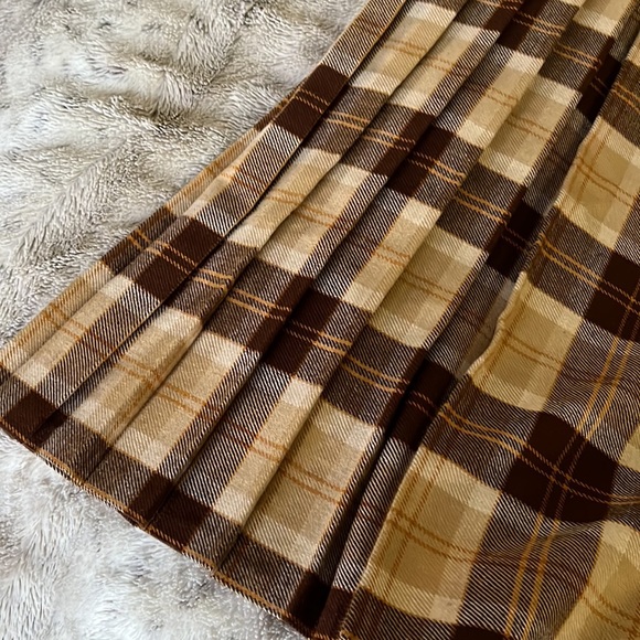 Vintage long plaid wool skirt pleated fringe leather buckles acrylic blend UK - Picture 6 of 13